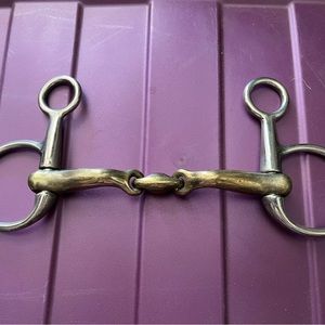 English Baucher Bit with Verbindend Angle